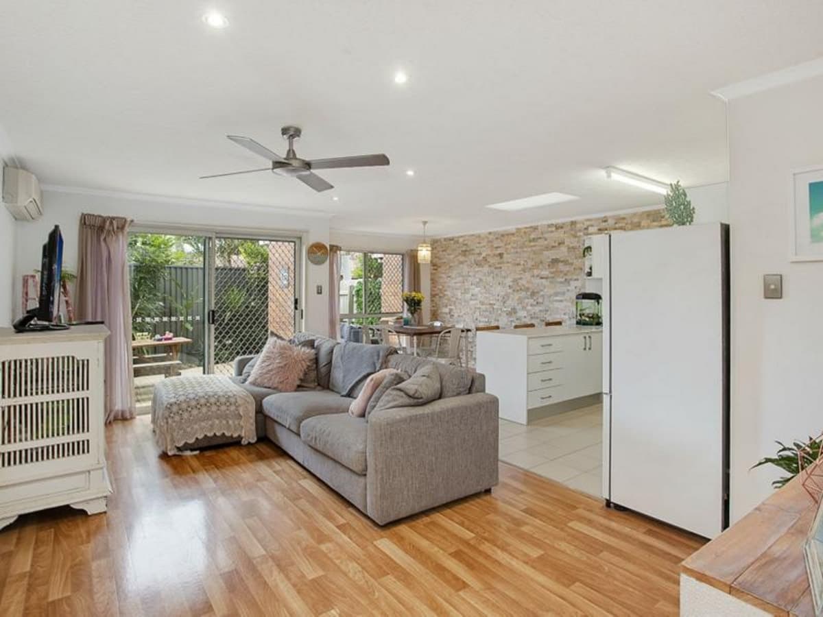 4/25 Wagtail Court, BURLEIGH WATERS, Burleigh Waters - Image 1