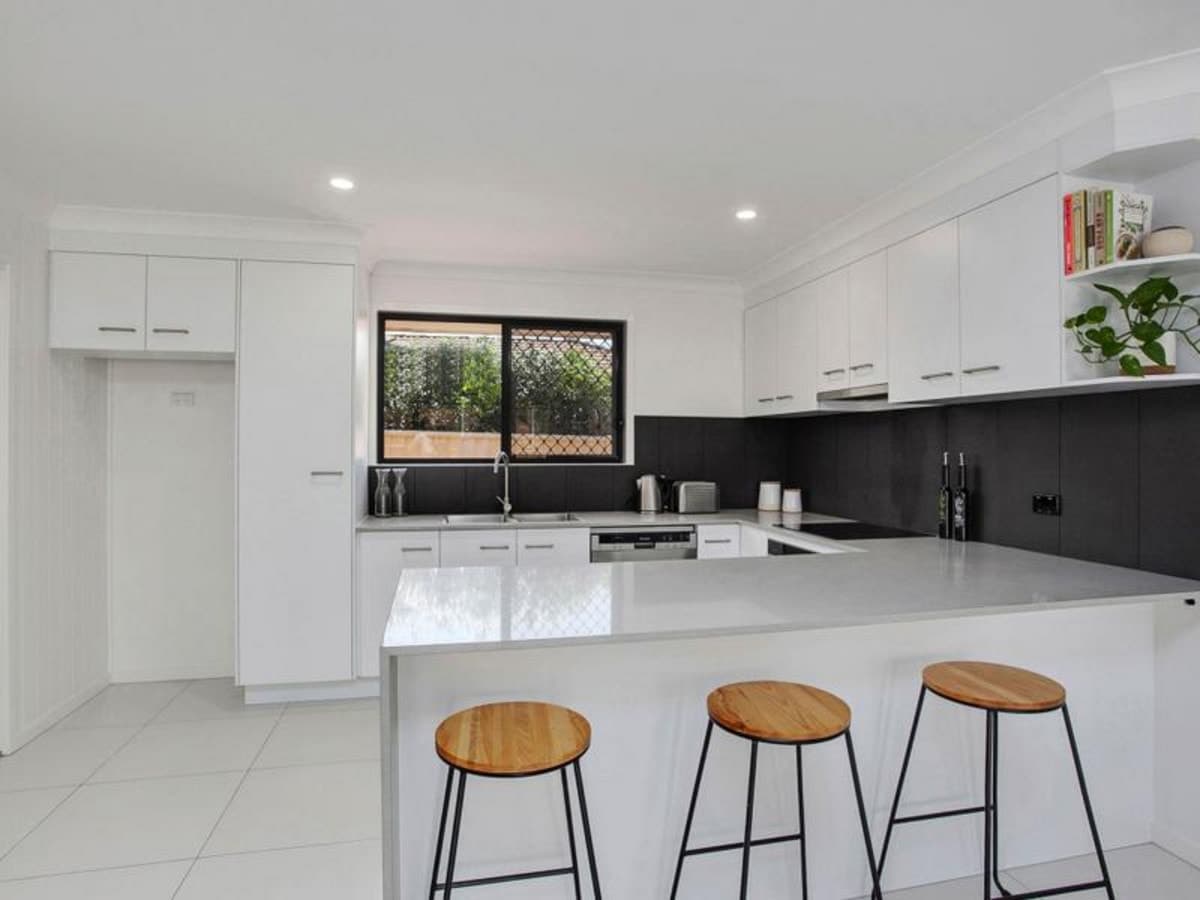 1/21 Wagtail Court, BURLEIGH WATERS, Burleigh Waters - Thumbnail 2