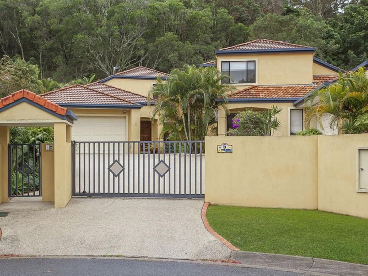1/5 Karri Court, BURLEIGH HEADS, Burleigh Heads - Image 1