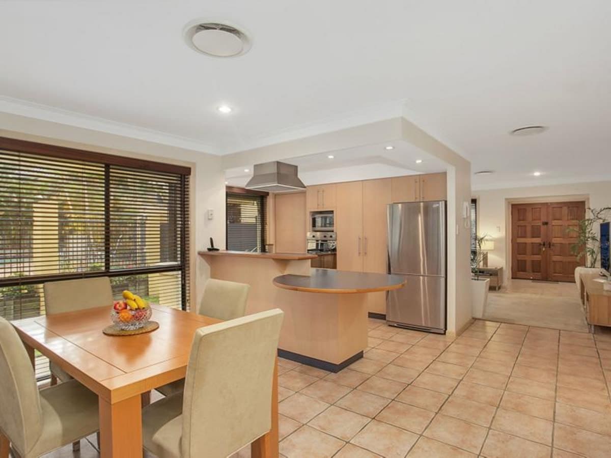 1/5 Karri Court, BURLEIGH HEADS, Burleigh Heads - Thumbnail 2