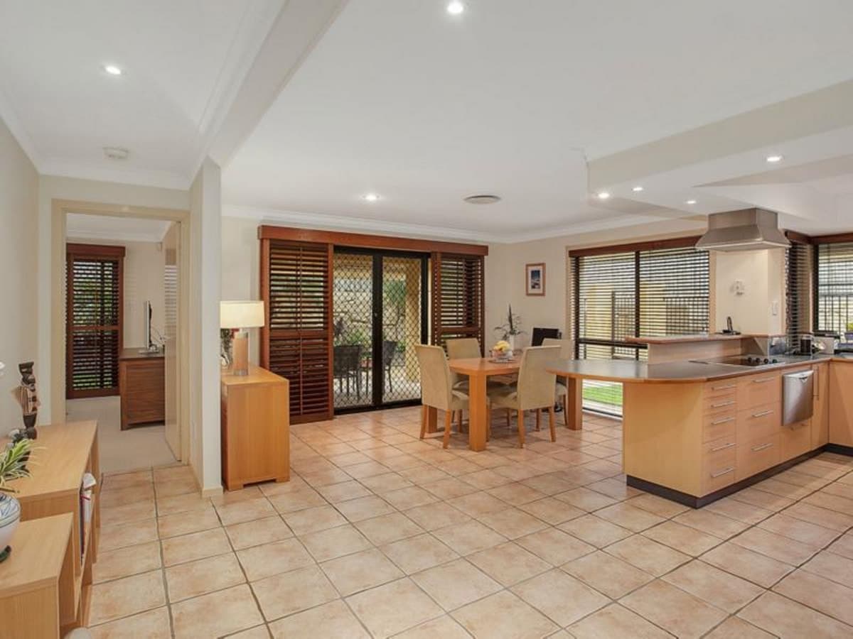1/5 Karri Court, BURLEIGH HEADS, Burleigh Heads - Thumbnail 3