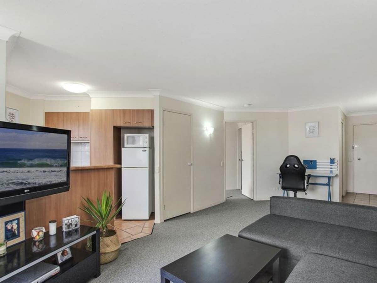 2/5 Fourth Avenue, BURLEIGH HEADS, Burleigh Heads - Thumbnail 3