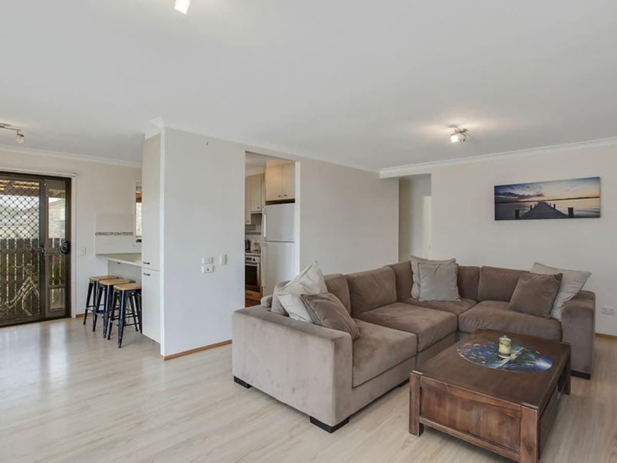 2/19 Sunbird Street, BURLEIGH WATERS, Burleigh Waters - Thumbnail 3