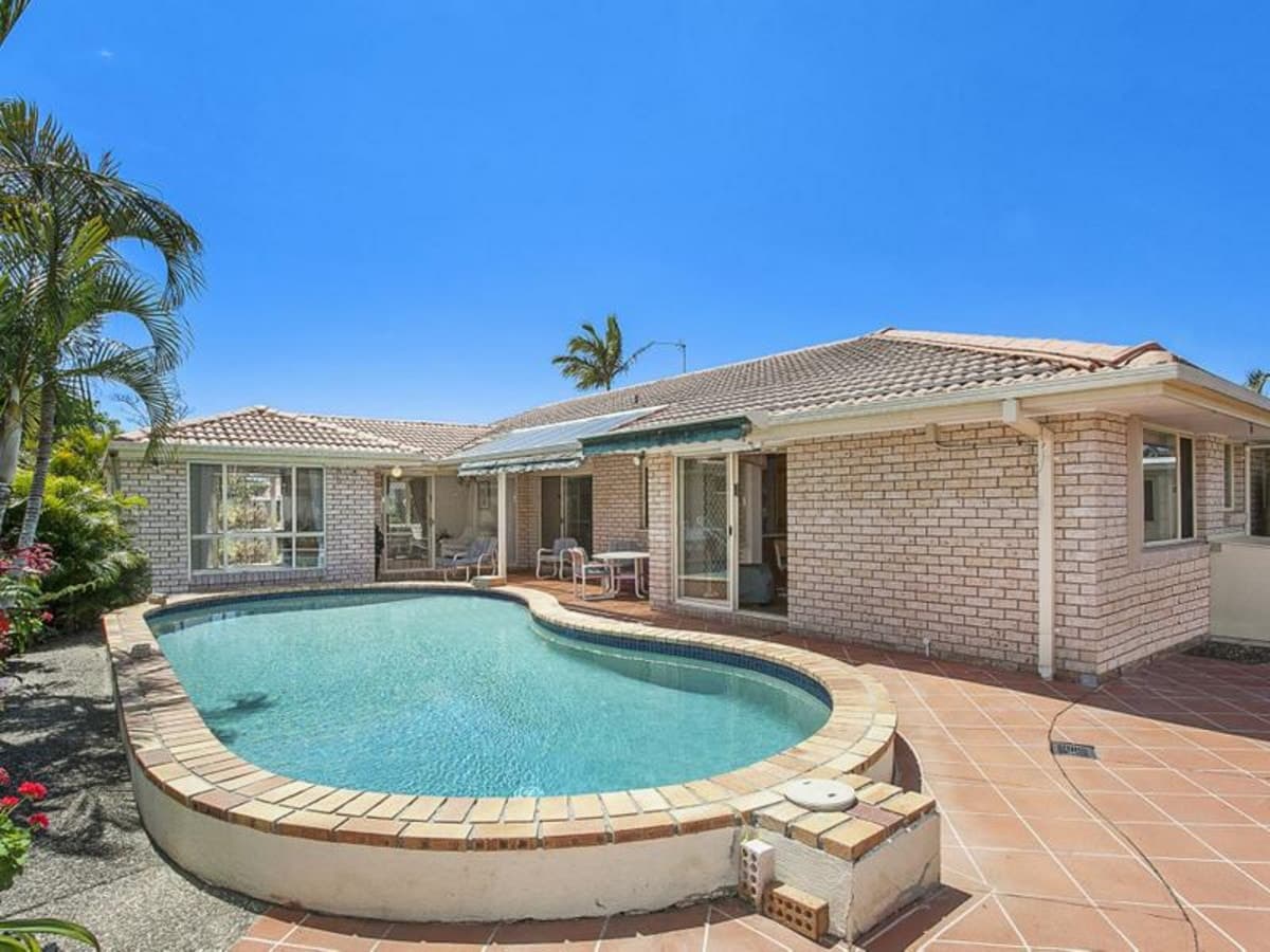10 Myna Way, BURLEIGH WATERS, Burleigh Waters - Thumbnail 3