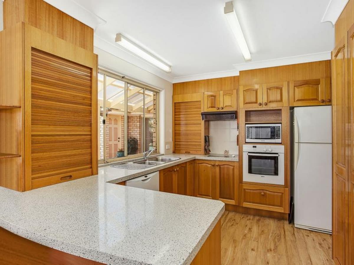 10 Myna Way, BURLEIGH WATERS, Burleigh Waters - Thumbnail 4