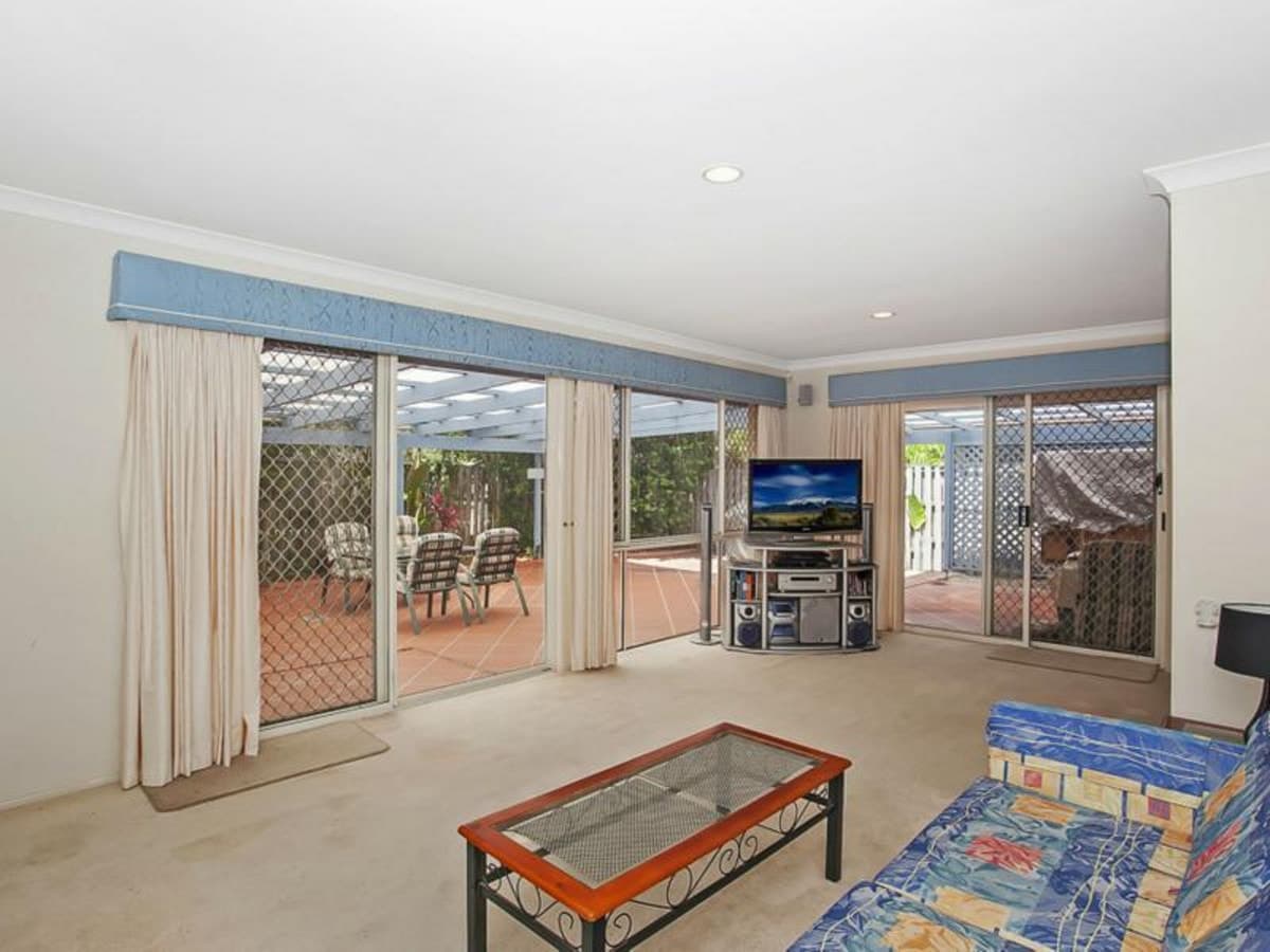 4 Lakes Circuit, BURLEIGH WATERS, Burleigh Waters - Thumbnail 3