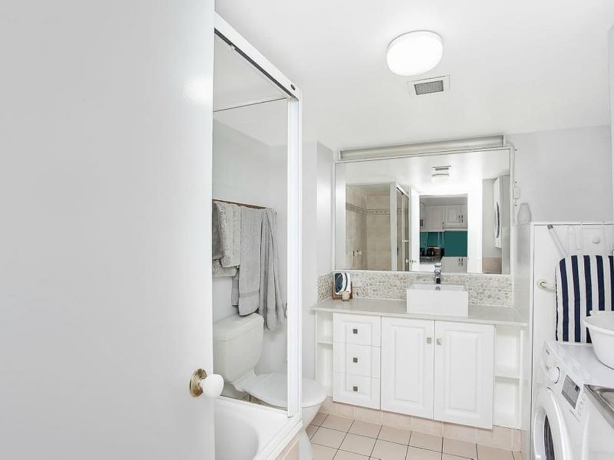 10/2489-2497 Gold Coast Highway, MERMAID BEACH, Mermaid Beach - Thumbnail 8