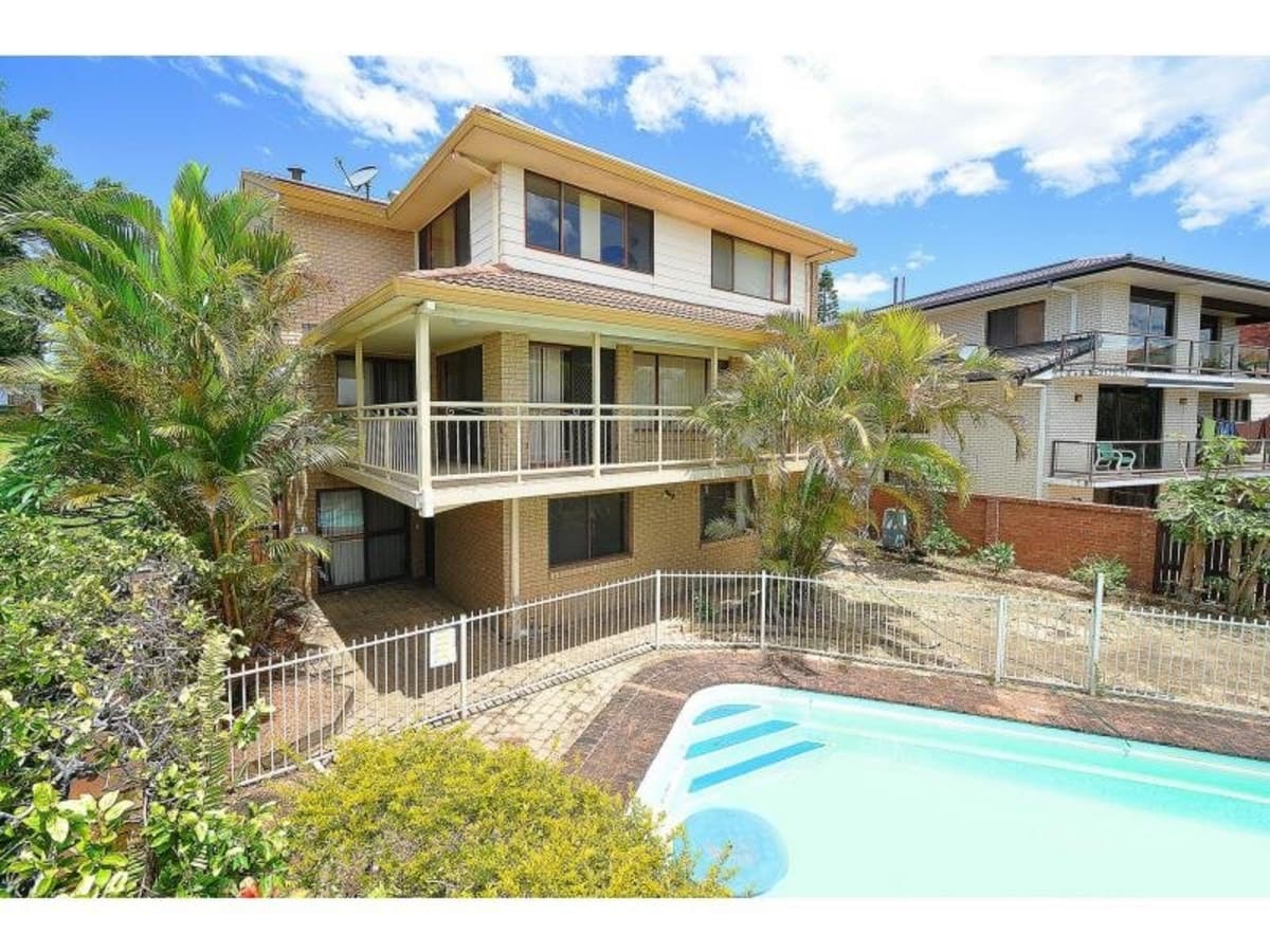 3 Gabrielle Grove, BURLEIGH HEADS, Burleigh Heads - Thumbnail 2
