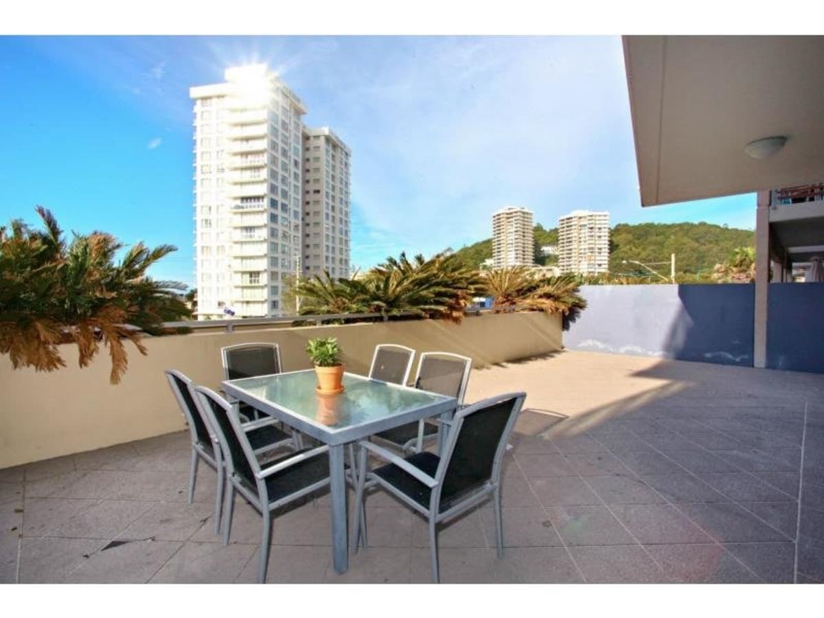 1002/1 Ocean Street, BURLEIGH HEADS, Burleigh Heads - Thumbnail 2