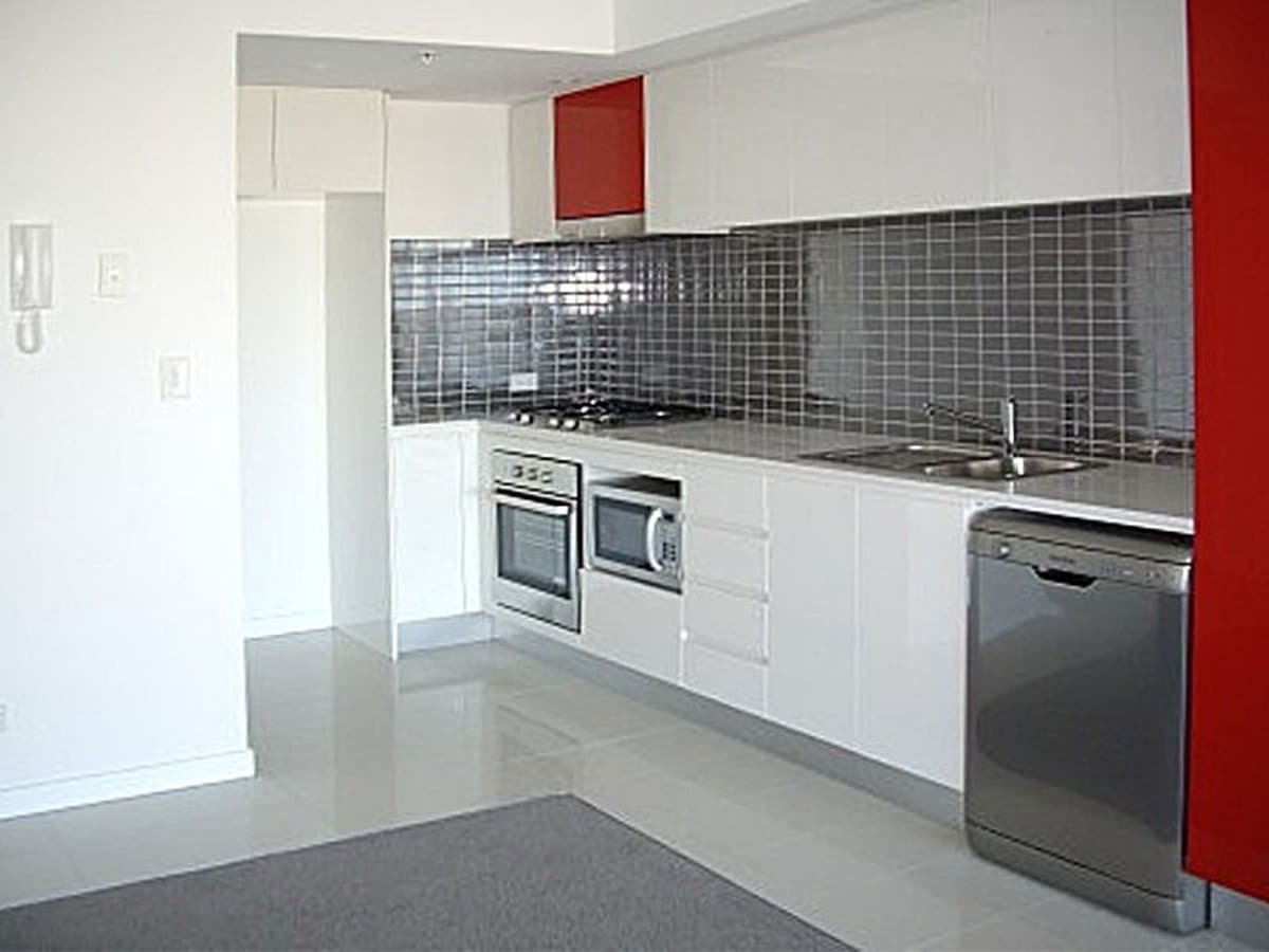 21103/5 Lawson Street, SOUTHPORT, Southport - Image 1