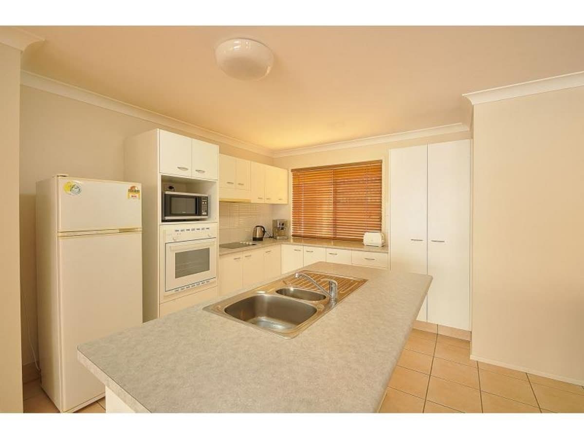 43 Rainbird Close, BURLEIGH WATERS, Burleigh Waters - Thumbnail 7