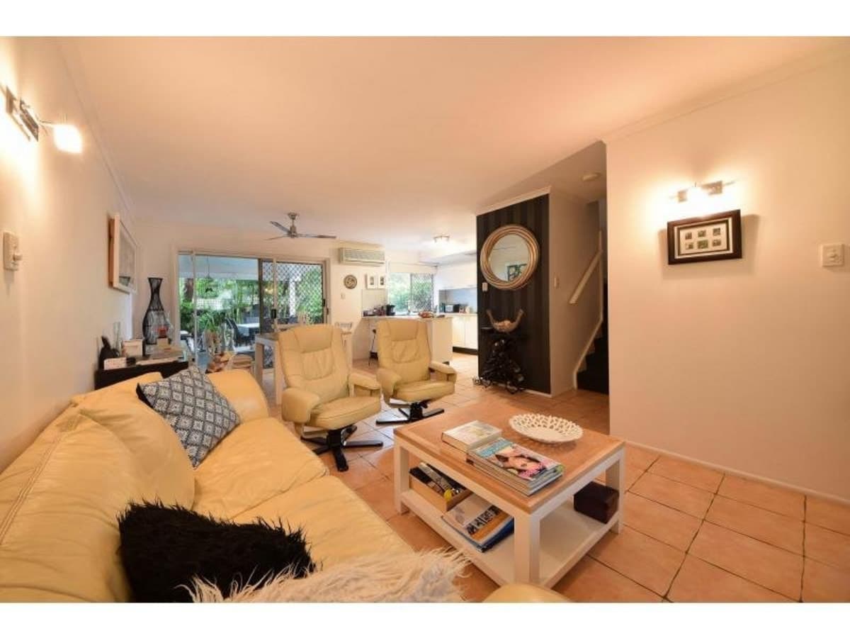 11/40 Sunbird Street, BURLEIGH WATERS, Burleigh Waters - Thumbnail 3