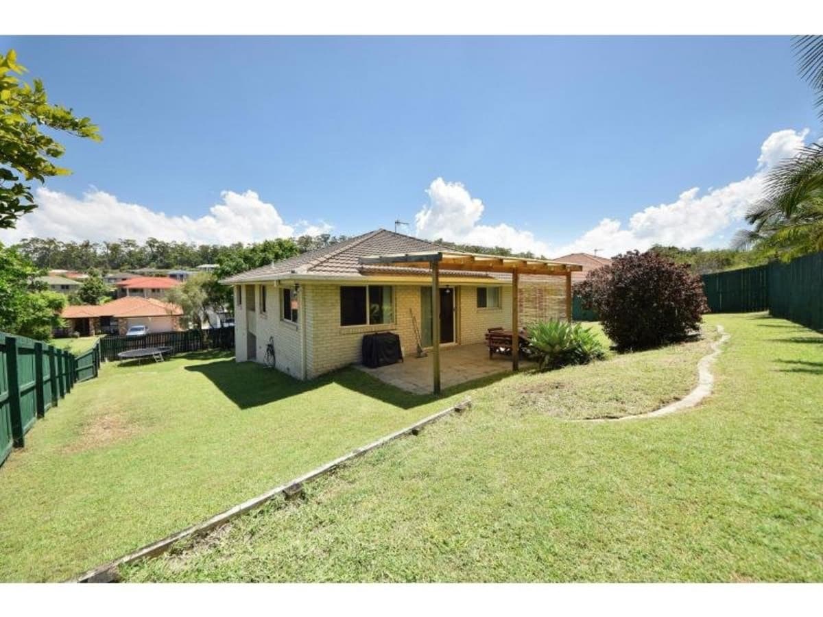 7 Sharscay Close, BURLEIGH HEADS, Burleigh Heads - Image 1