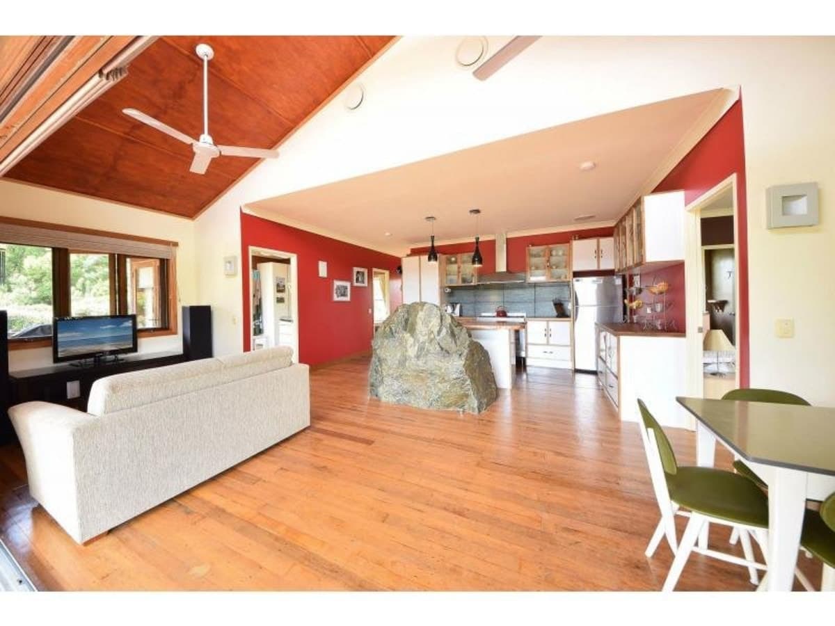 12 Creek Way, CURRUMBIN VALLEY, Currumbin Valley - Thumbnail 2