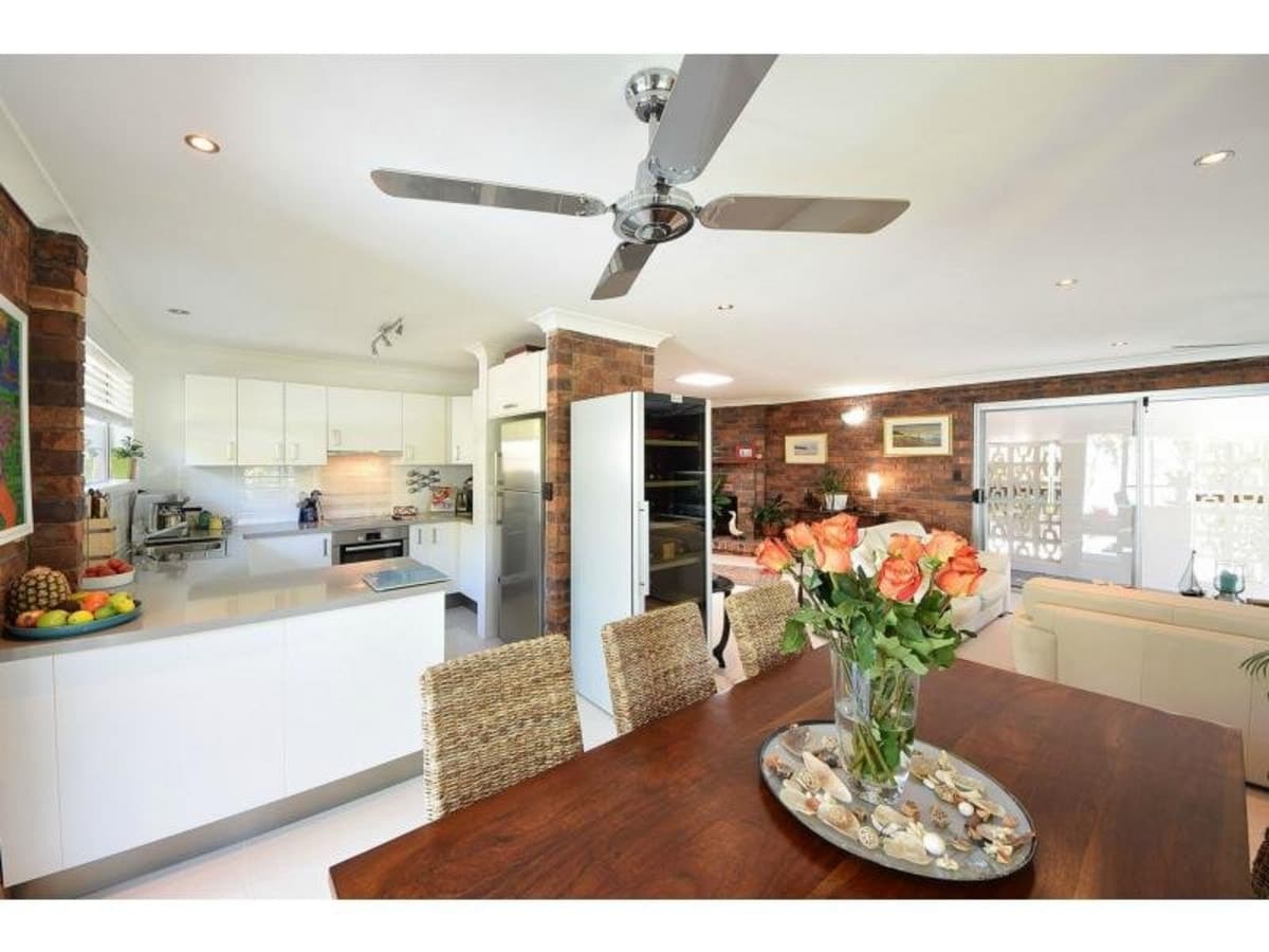 1/8 Russell Court, MIAMI, Miami - Image 1