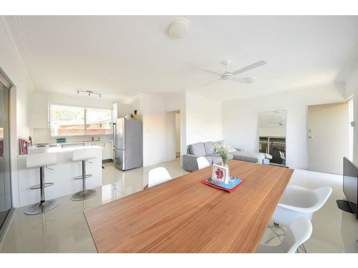 2/8 Russell Court, MIAMI, Miami - Image 1