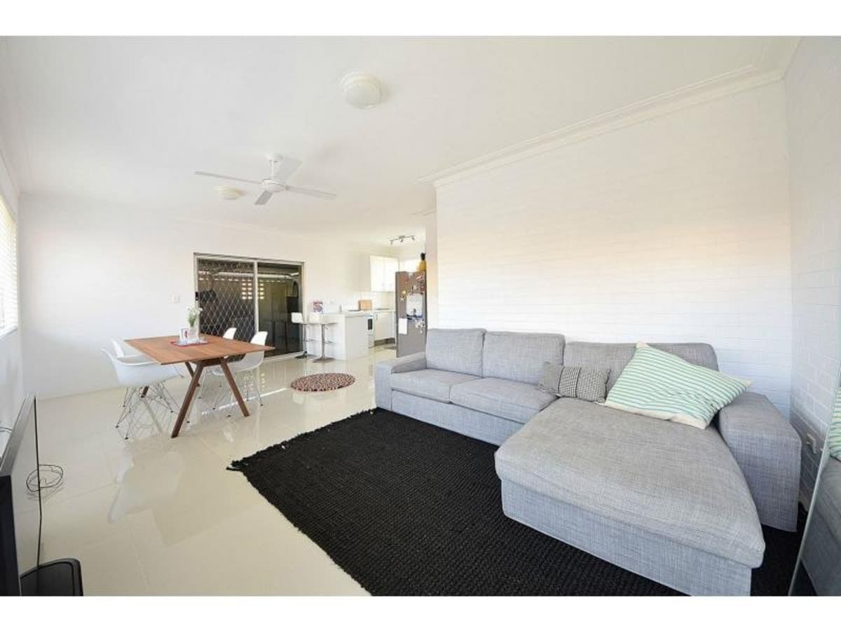 2/8 Russell Court, MIAMI, Miami - Thumbnail 2
