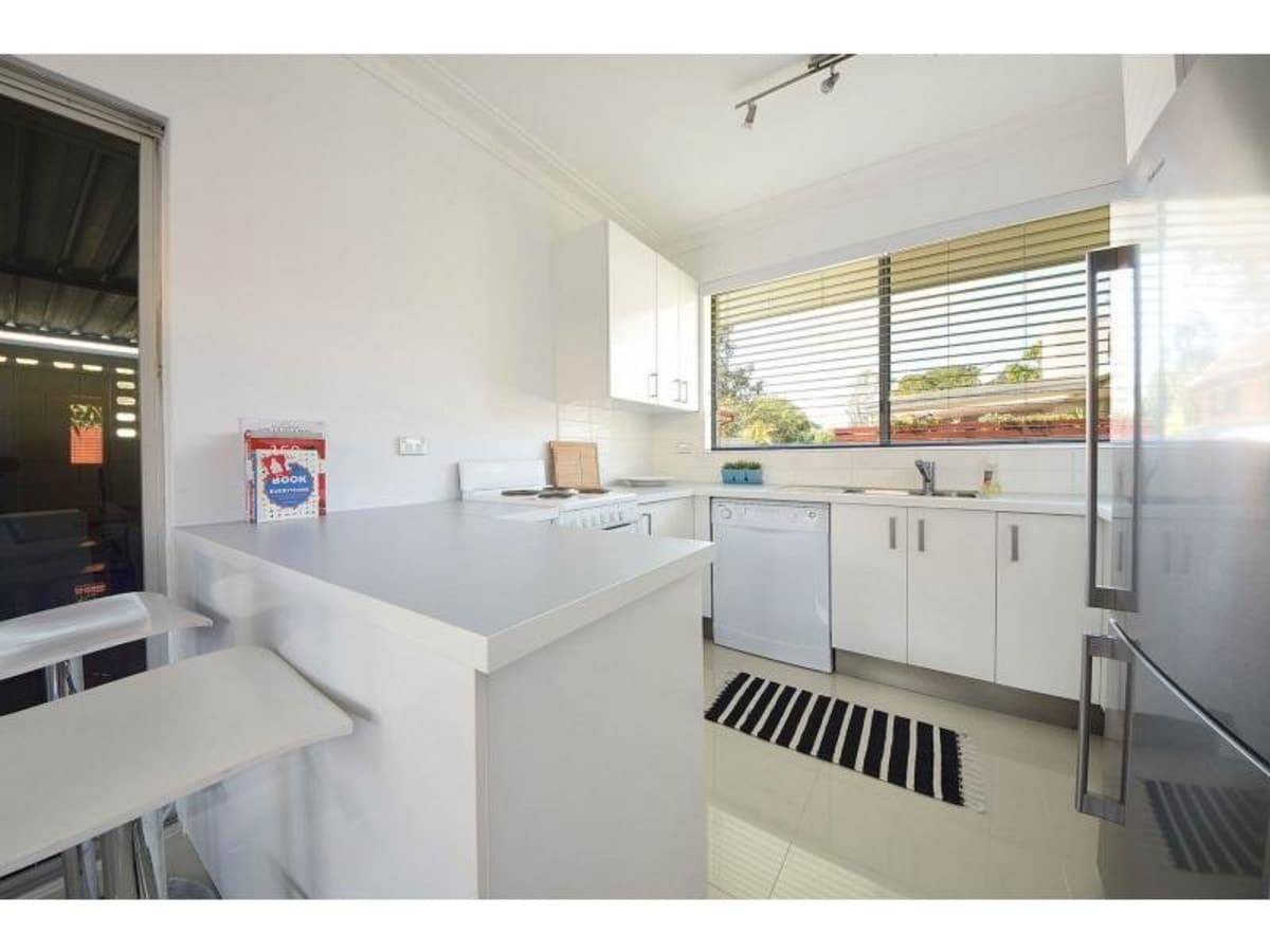 2/8 Russell Court, MIAMI, Miami - Thumbnail 3