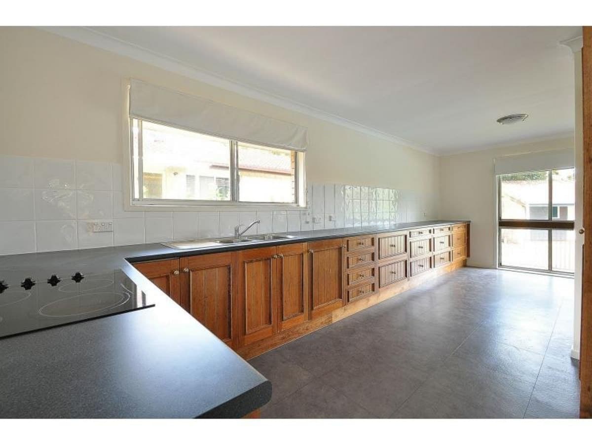63 Alec Avenue, MERMAID WATERS, Mermaid Waters - Thumbnail 2