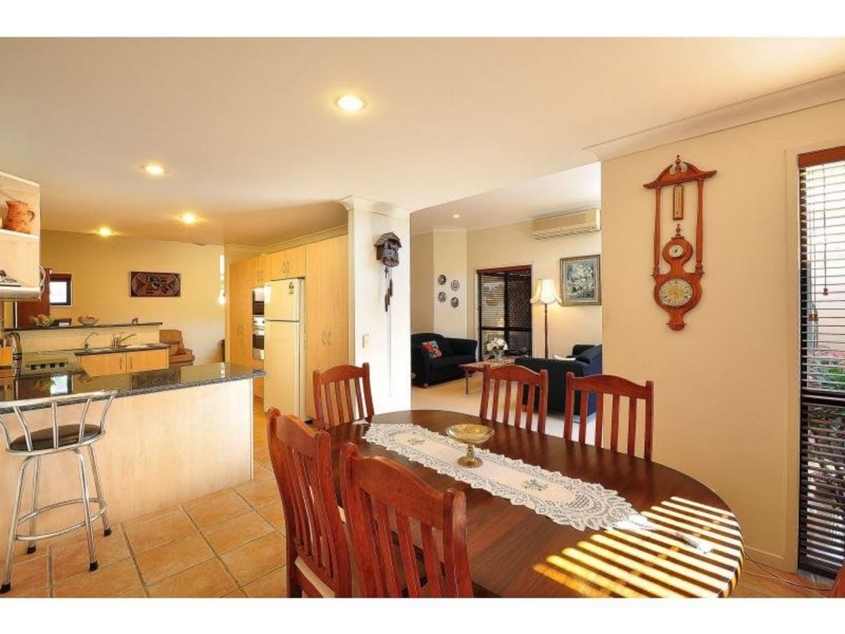 5/6 Burrabee Street, BURLEIGH HEADS, Burleigh Heads - Thumbnail 4