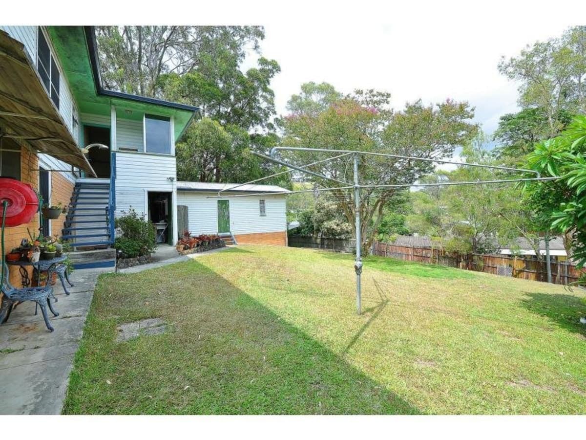 214 Ocean Parade, BURLEIGH HEADS, Burleigh Heads - Thumbnail 5