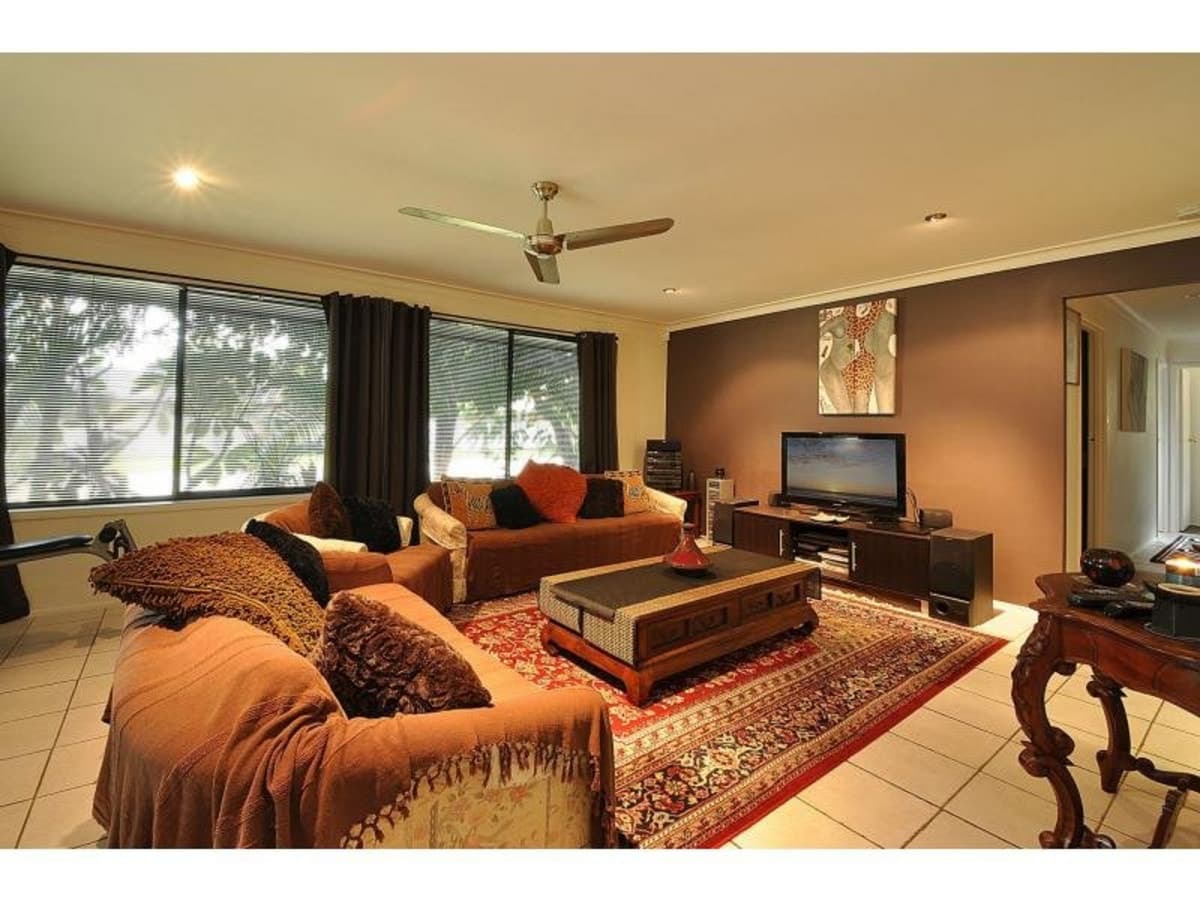 13 Launch Road, MERMAID WATERS, Mermaid Waters - Thumbnail 2