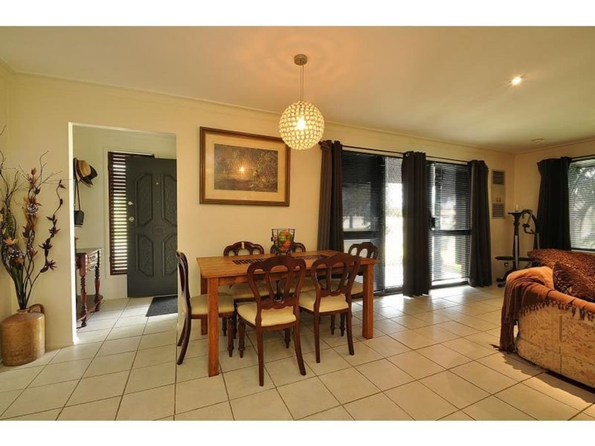 13 Launch Road, MERMAID WATERS, Mermaid Waters - Thumbnail 3