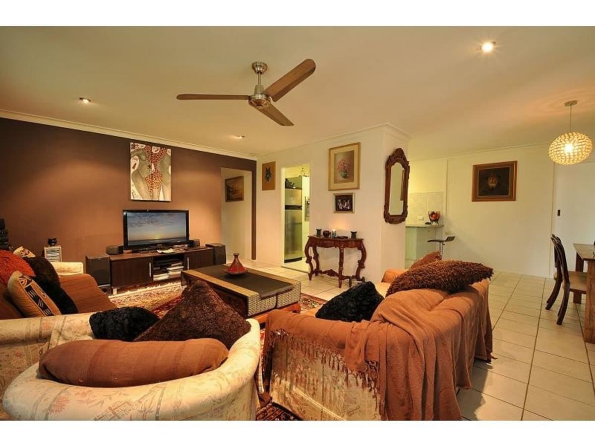 13 Launch Road, MERMAID WATERS, Mermaid Waters - Thumbnail 7