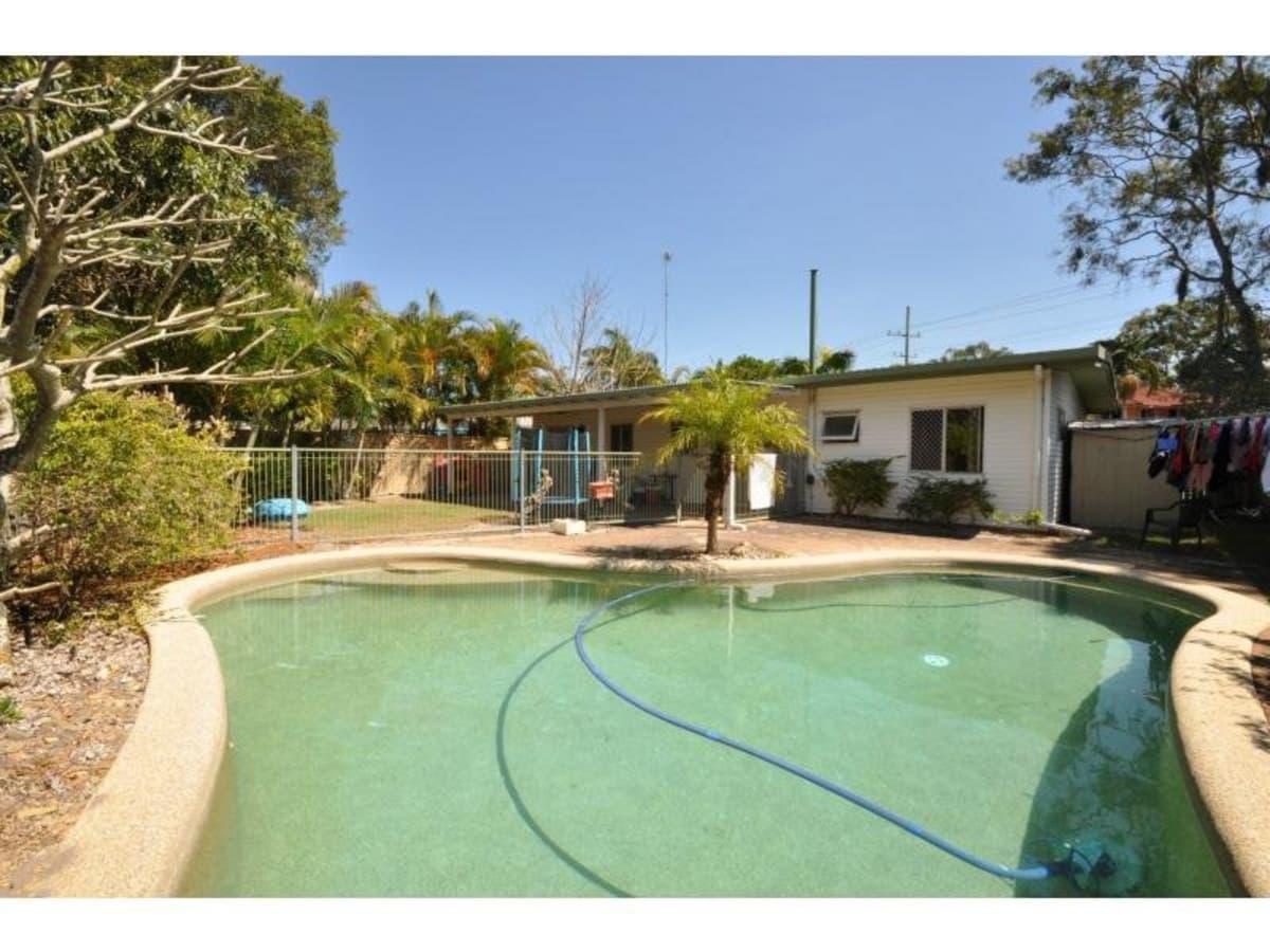 35 Nobby Parade, MIAMI, Miami - Thumbnail 2
