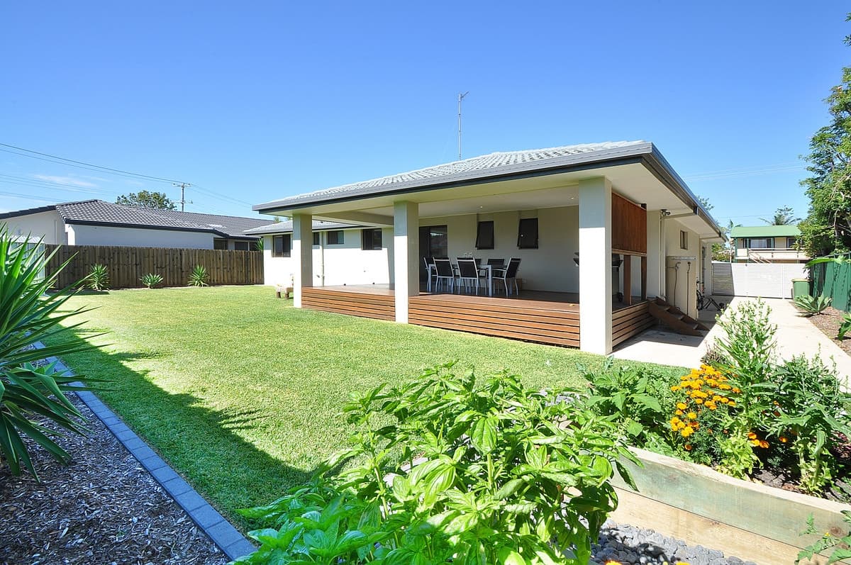 41 Banksia Broadway, BURLEIGH WATERS, Burleigh Waters - Image 1