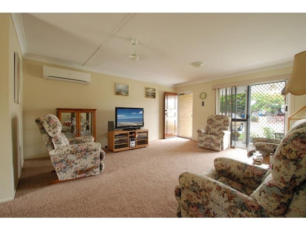 6 Le Mans Drive, MERMAID WATERS, Mermaid Waters - Image 1