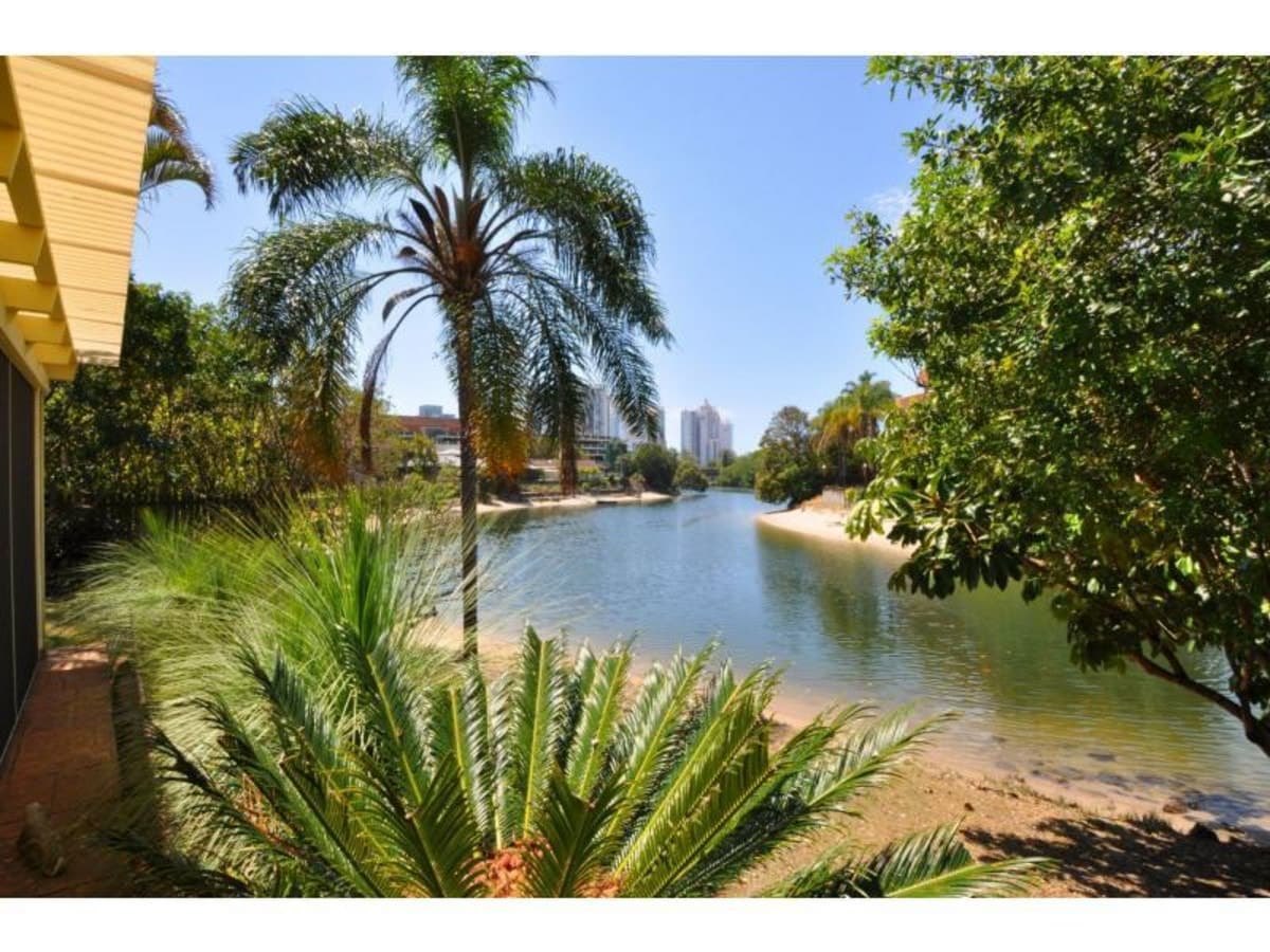 35 Surfers Avenue, MERMAID WATERS, Mermaid Waters - Image 1