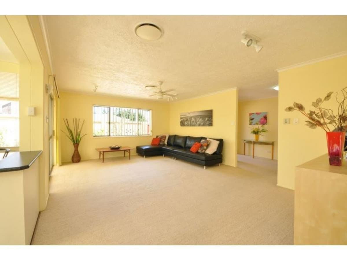 35 Surfers Avenue, MERMAID WATERS, Mermaid Waters - Thumbnail 7