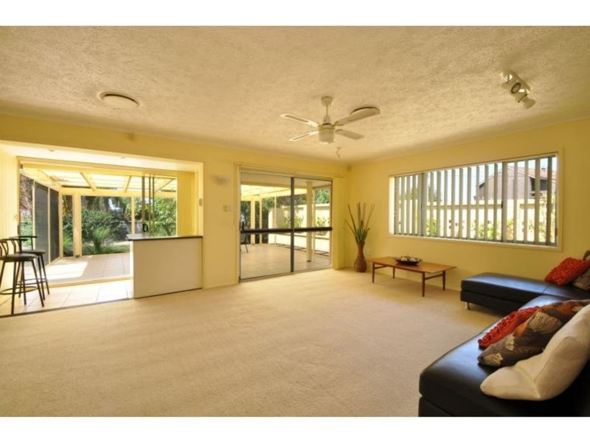 35 Surfers Avenue, MERMAID WATERS, Mermaid Waters - Thumbnail 8