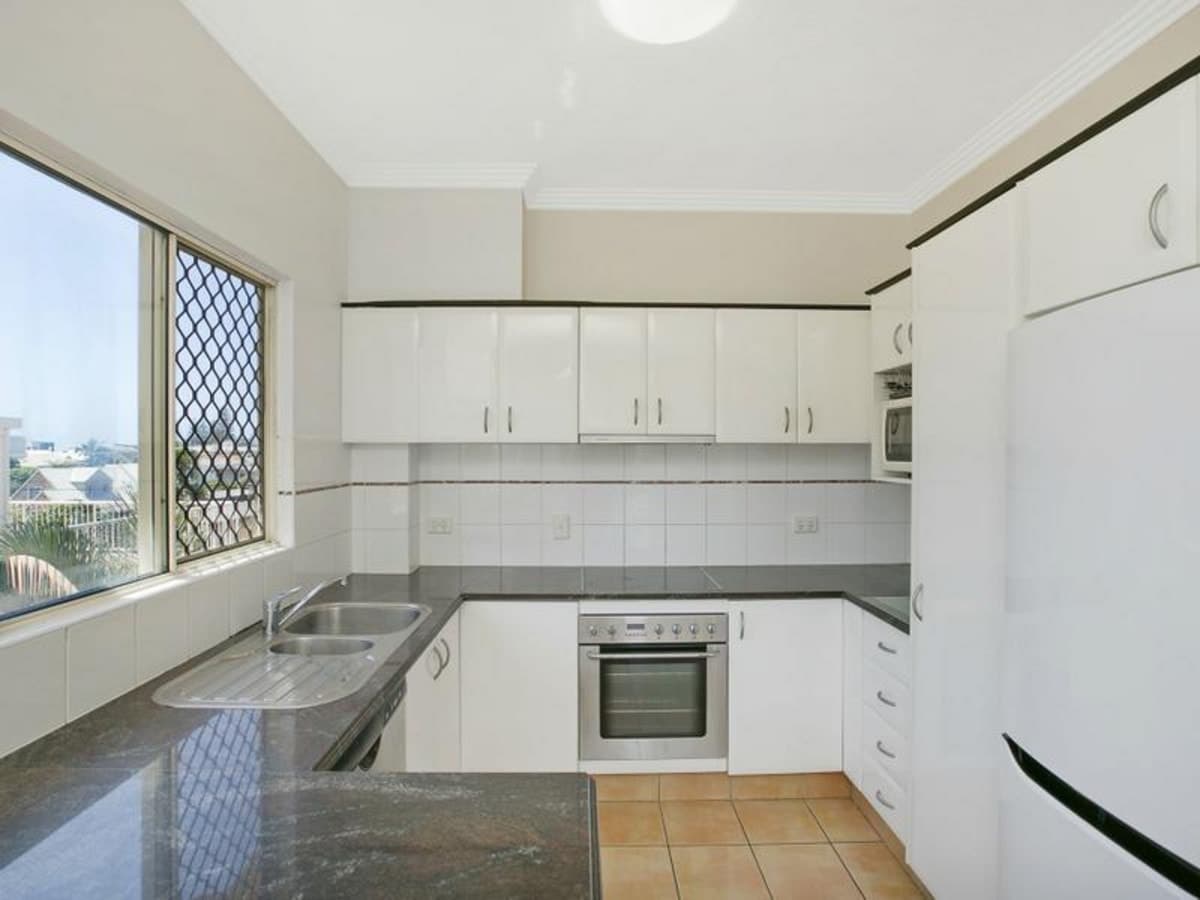 5/37 Sunbrite Street, MERMAID BEACH, Mermaid Beach - Thumbnail 5
