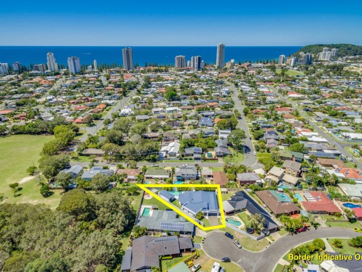 3 Turaco Court, BURLEIGH WATERS, Burleigh Waters - Thumbnail 3