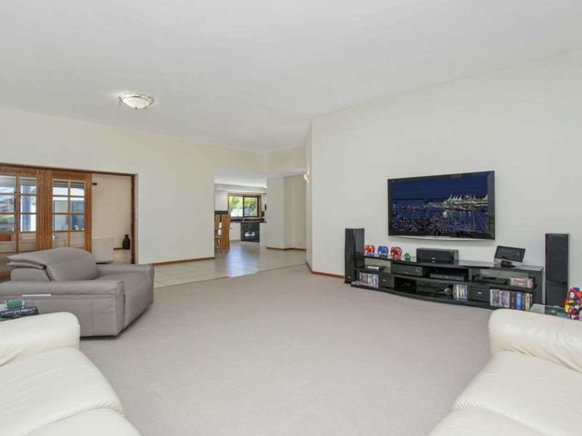 3 Turaco Court, BURLEIGH WATERS, Burleigh Waters - Thumbnail 4