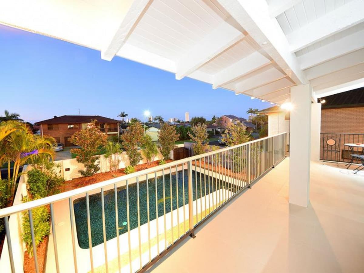 18 Bellbird Avenue, BURLEIGH WATERS, Burleigh Waters - Thumbnail 3