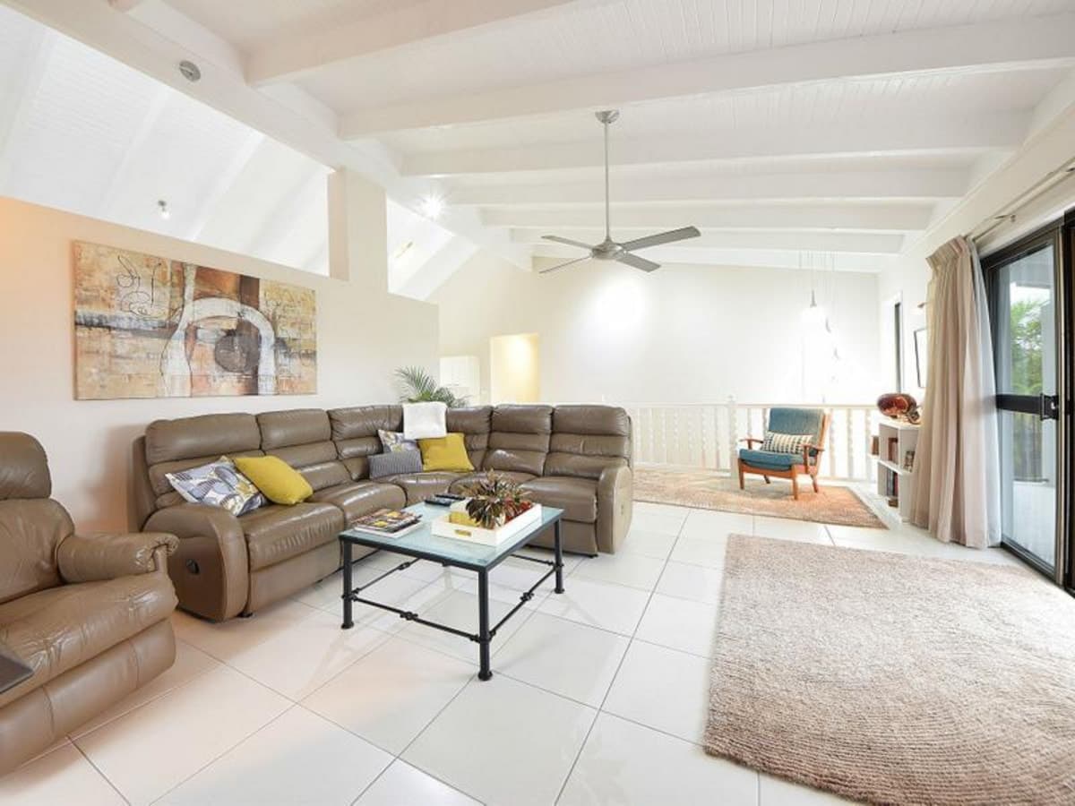 18 Bellbird Avenue, BURLEIGH WATERS, Burleigh Waters - Thumbnail 5