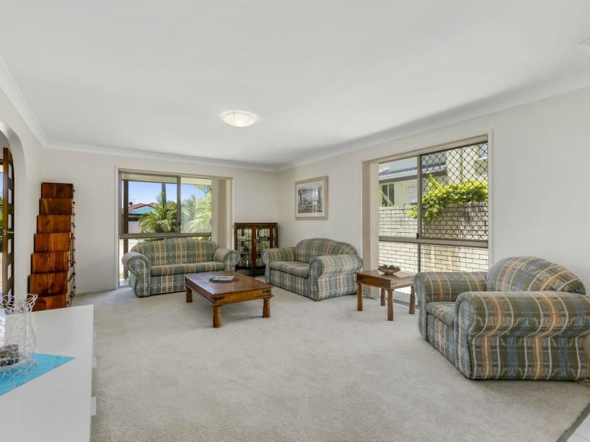 57 Pintail Crescent, BURLEIGH WATERS, Burleigh Waters - Thumbnail 3