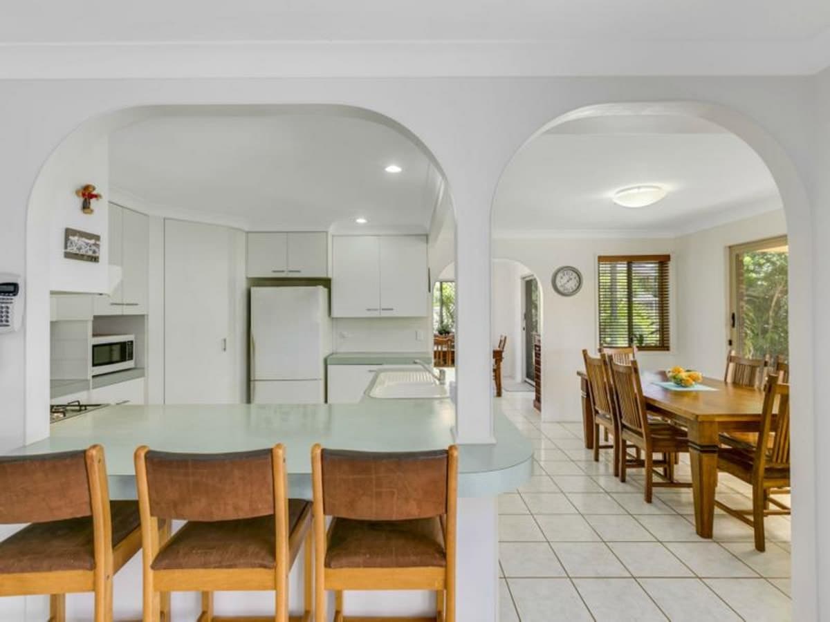 57 Pintail Crescent, BURLEIGH WATERS, Burleigh Waters - Thumbnail 5