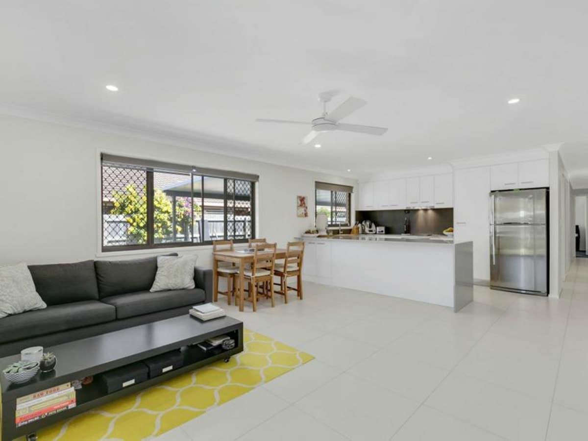 1/14 Barbet Place, BURLEIGH WATERS, Burleigh Waters - Thumbnail 2