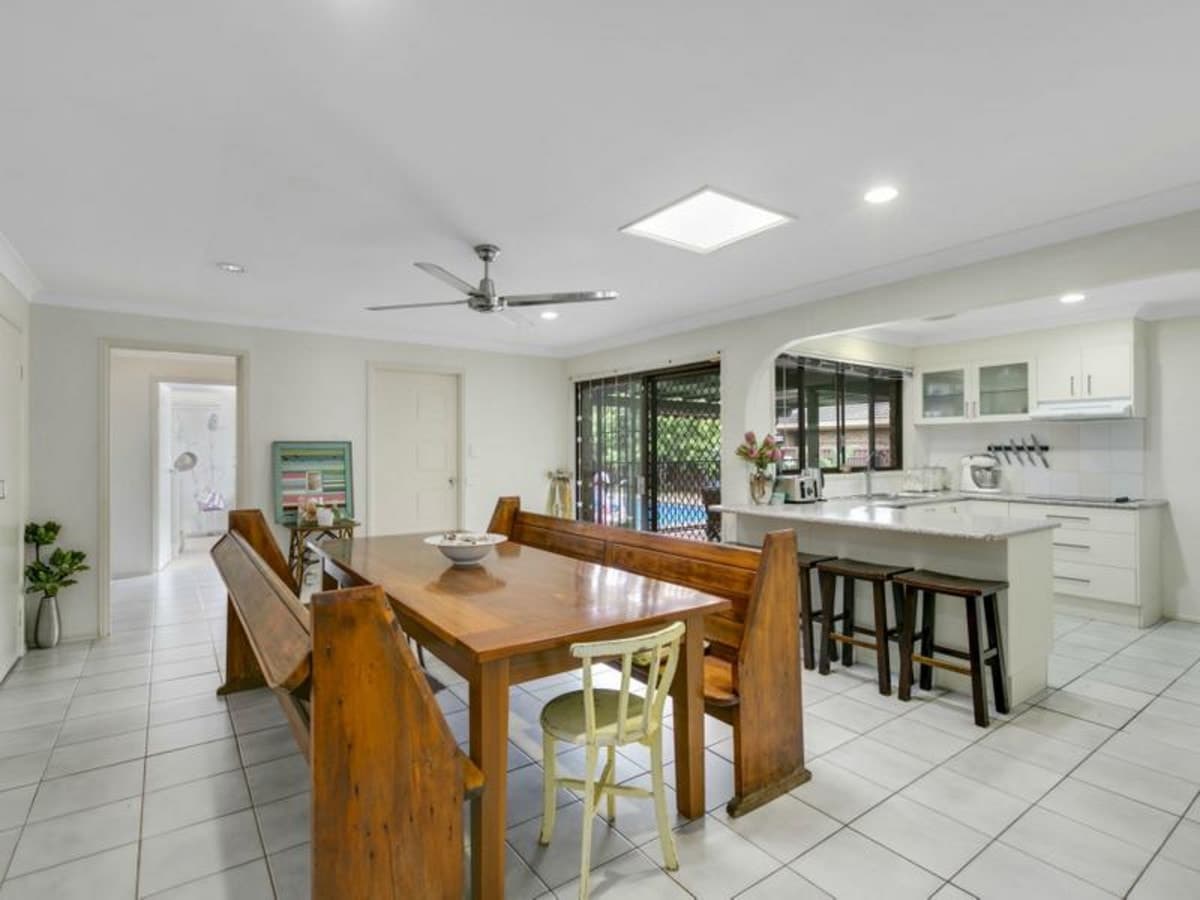 142 Burleigh Street, BURLEIGH WATERS, Burleigh Waters - Thumbnail 5