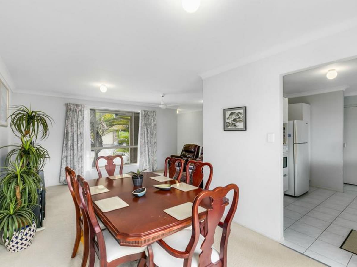 34 Galeen Drive, BURLEIGH WATERS, Burleigh Waters - Thumbnail 5