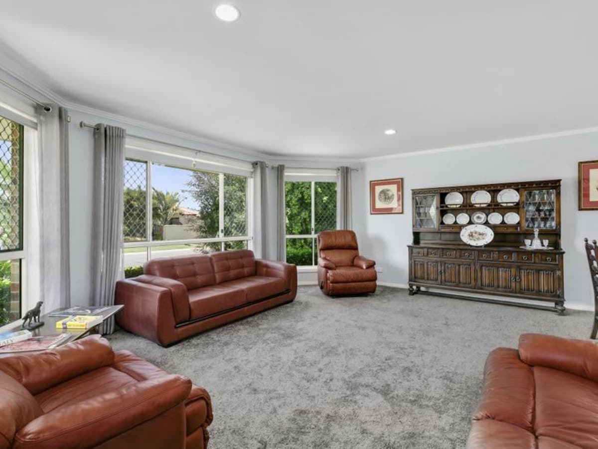 11 Gannet Street, BURLEIGH WATERS, Burleigh Waters - Thumbnail 6