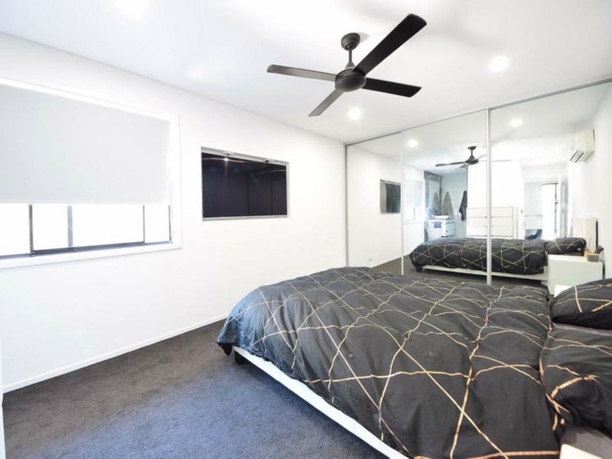 288 Rio Vista Boulevard, MERMAID WATERS, Mermaid Waters - Thumbnail 7