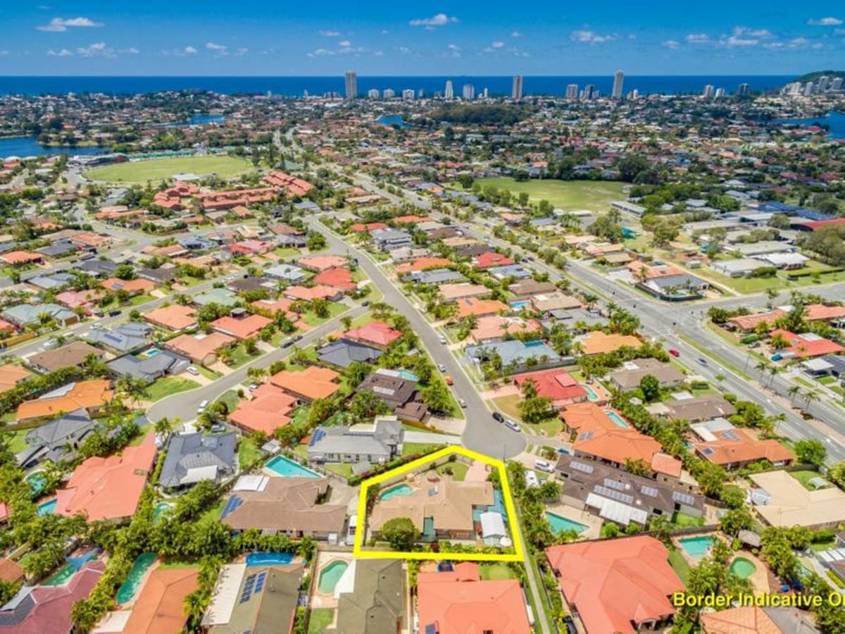 17 Sittella Crescent, BURLEIGH WATERS, Burleigh Waters - Image 1