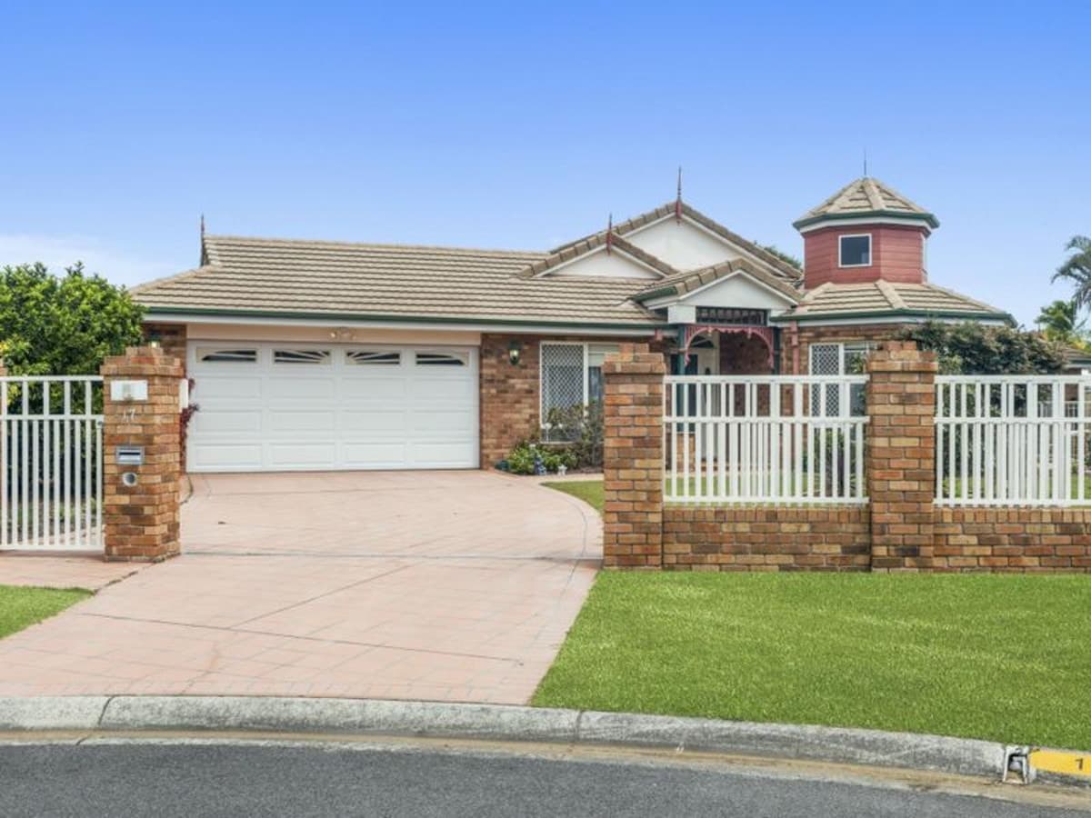 17 Sittella Crescent, BURLEIGH WATERS, Burleigh Waters - Thumbnail 3