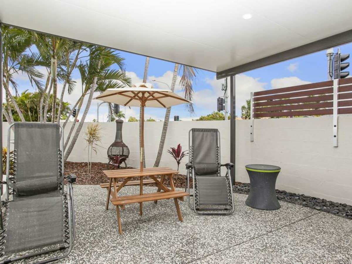 2 Whistler Drive, BURLEIGH WATERS, Burleigh Waters - Thumbnail 8