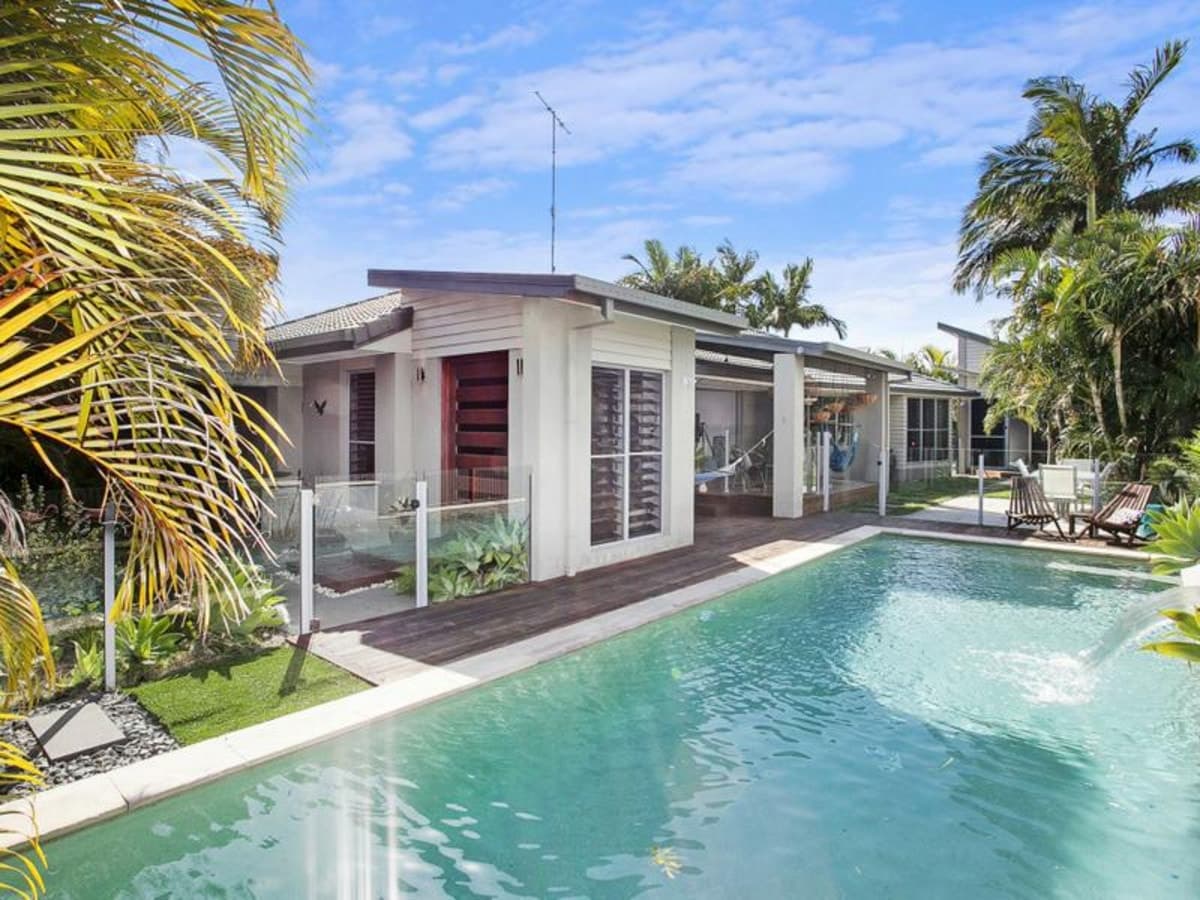 25 Dotterel Drive, BURLEIGH WATERS, Burleigh Waters - Image 1
